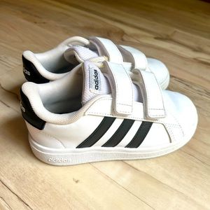 Adidas Court 2.0 9.9/10 condition